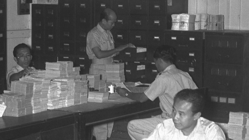 SI - Immigration Dept in 1958