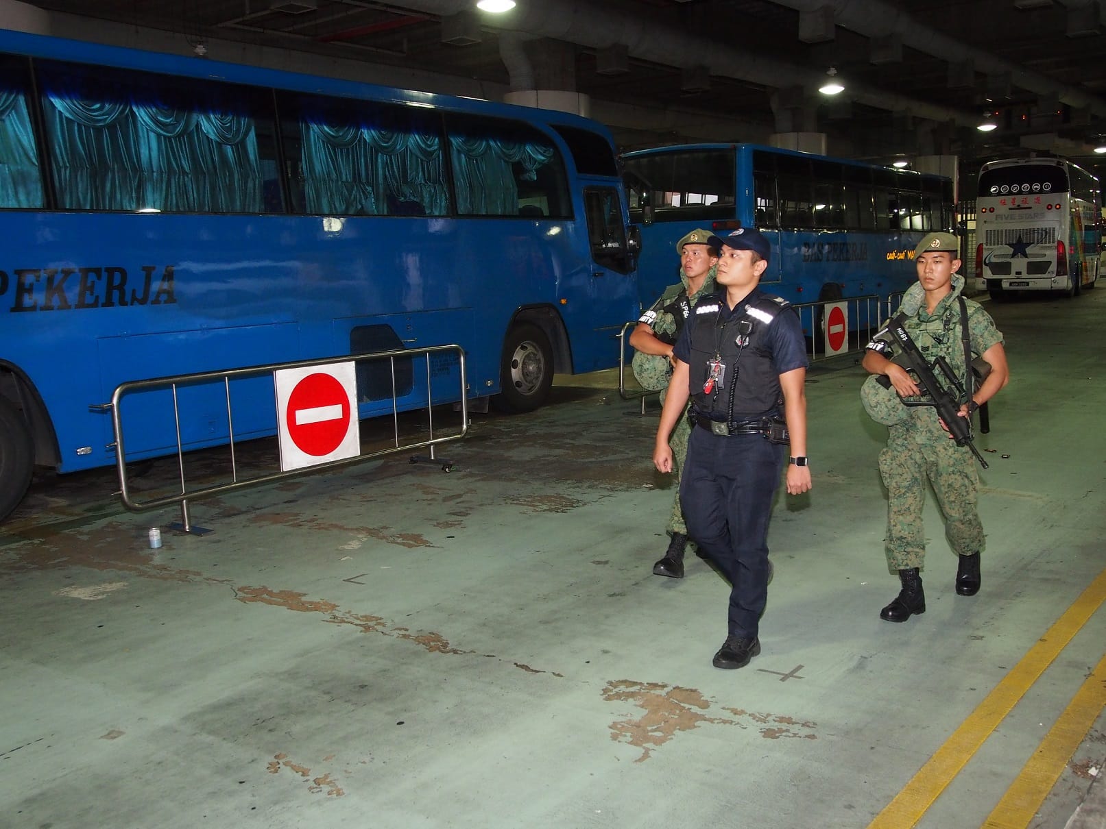 News_Releases_18Oct16_Bus_concourse_2_(small)