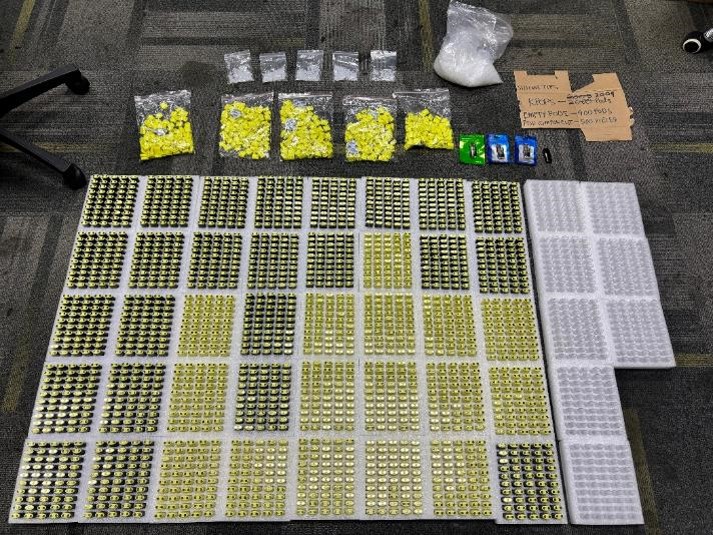 E-vaporiser pods and components